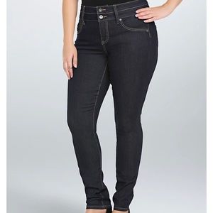 TORRID HIGH-RISE SKINNY JEAN - DARK RINSE (EXTRA SHORT)